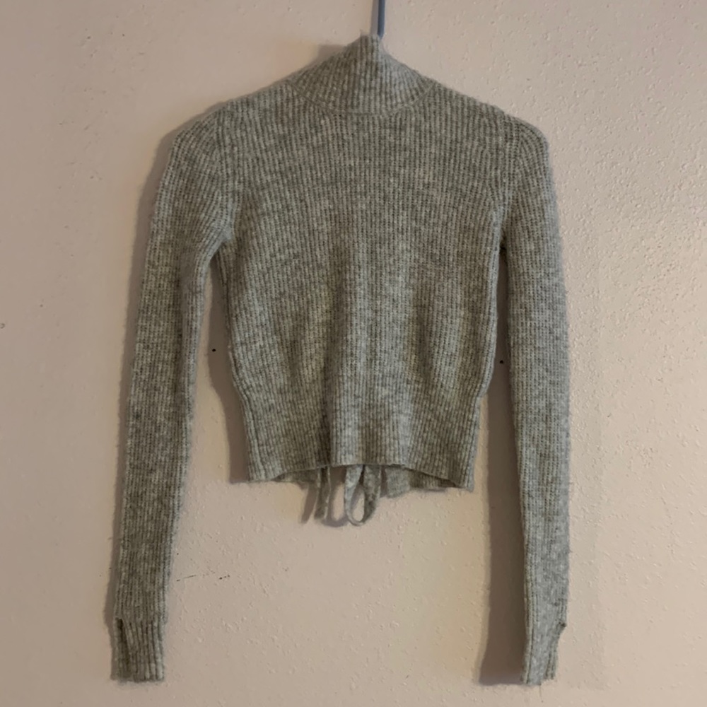 Cropped Gray Turtleneck sweater